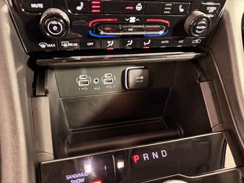 Certified 2024 Jeep Grand Cherokee L Limited image 30