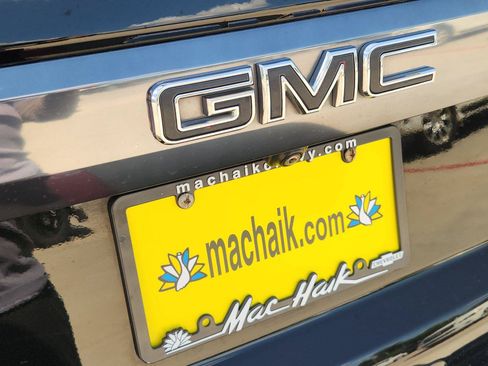 Used 2023 GMC Yukon AT4 AWD/4WD image 31