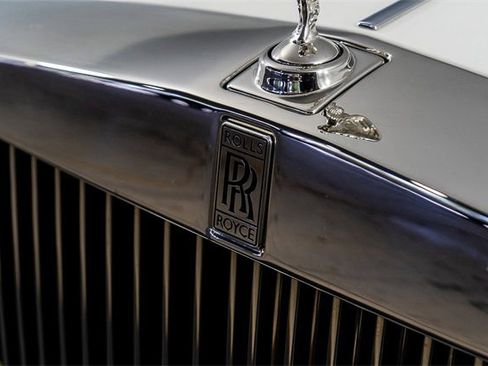 Used 2016 Rolls-Royce Phantom Sedan image 25