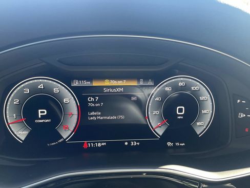 Used 2022 Audi Q8 Premium Plus image 22