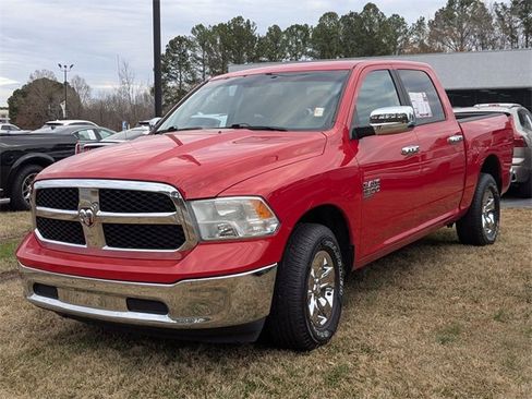 Used 2021 RAM 1500 Classic SLT image 4