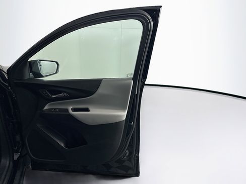 Used 2023 Chevrolet Equinox LS w/ Midnight Edition image 32