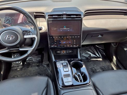 Certified 2023 Hyundai Tucson Limited AWD/4WD image 15