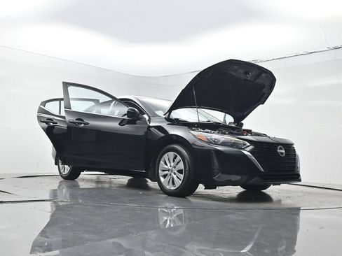 Used 2025 Nissan Sentra S FWD image 30