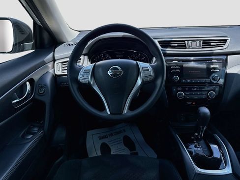 Used 2014 Nissan Rogue SV FWD image 25