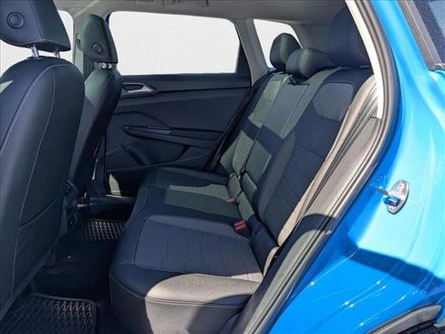 New 2025 Volkswagen Taos SE image 16