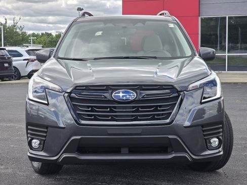 Used 2024 Subaru Forester Premium AWD/4WD image 11
