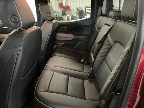 Certified 2025 GMC Canyon Denali image 27