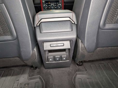Used 2018 Land Rover Discovery Sport HSE image 23