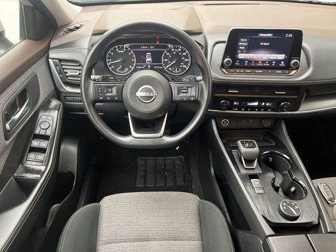 Used 2023 Nissan Rogue SV image 13