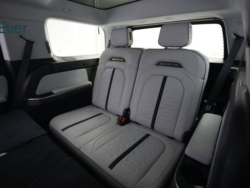 Used 2024 Rivian R1S Adventure image 24