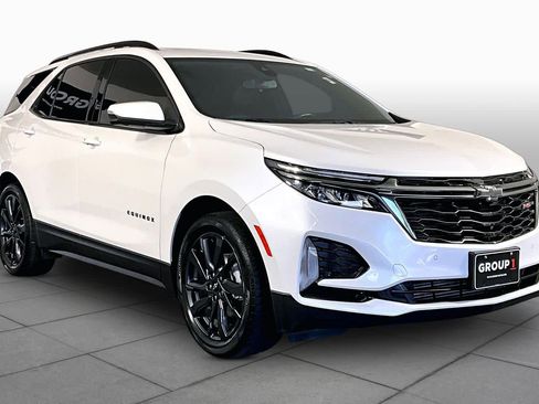 Used 2022 Chevrolet Equinox RS w/ RS Leather Package FWD image 3
