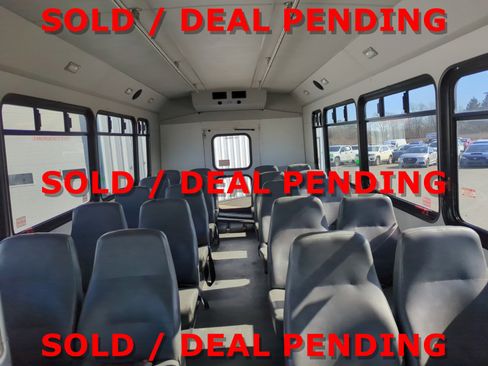 Used 2014 Chevrolet Express 4500 w/ Shuttle Bus Package image 9