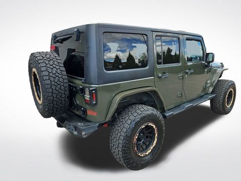 Used 2015 Jeep Wrangler Unlimited Sahara w/ Dual Top Group AWD/4WD image 5