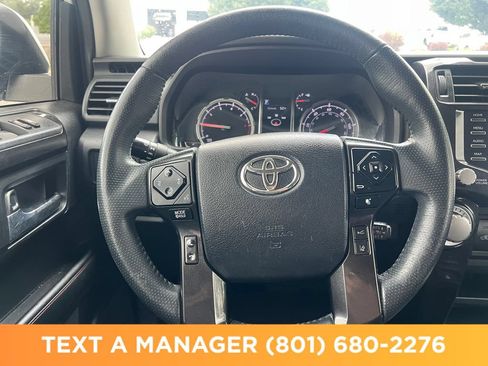 Used 2020 Toyota 4Runner TRD Off-Road Premium w/ Moonroof Package AWD/4WD image 18