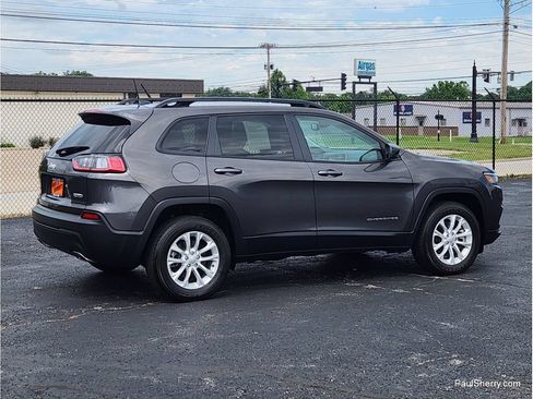 Used 2022 Jeep Cherokee Latitude Lux w/ Mopar Interior Package AWD/4WD image 7