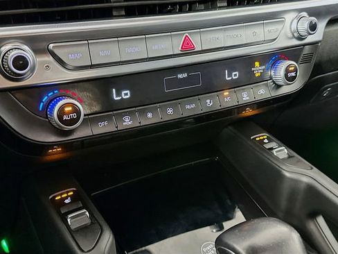 Used 2022 Kia Telluride S AWD/4WD image 28