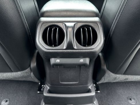 Used 2020 Jeep Wrangler Unlimited Sport AWD/4WD image 19