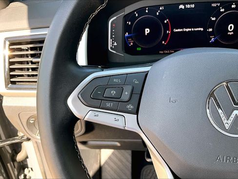 Used 2023 Volkswagen Atlas Cross Sport SE FWD image 23