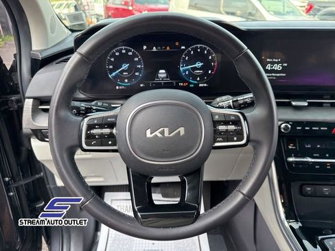 Used 2024 Kia Carnival SX image 40