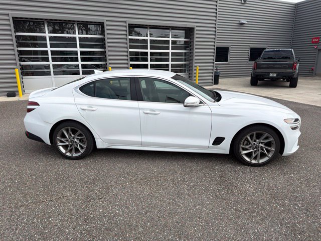 Used 2022 Genesis G70 2.0T RWD image 3