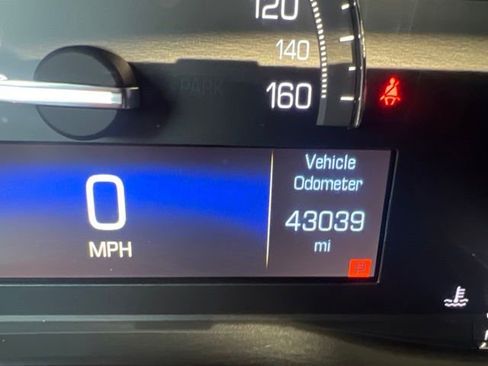 Used 2019 Cadillac XT5 Luxury image 23