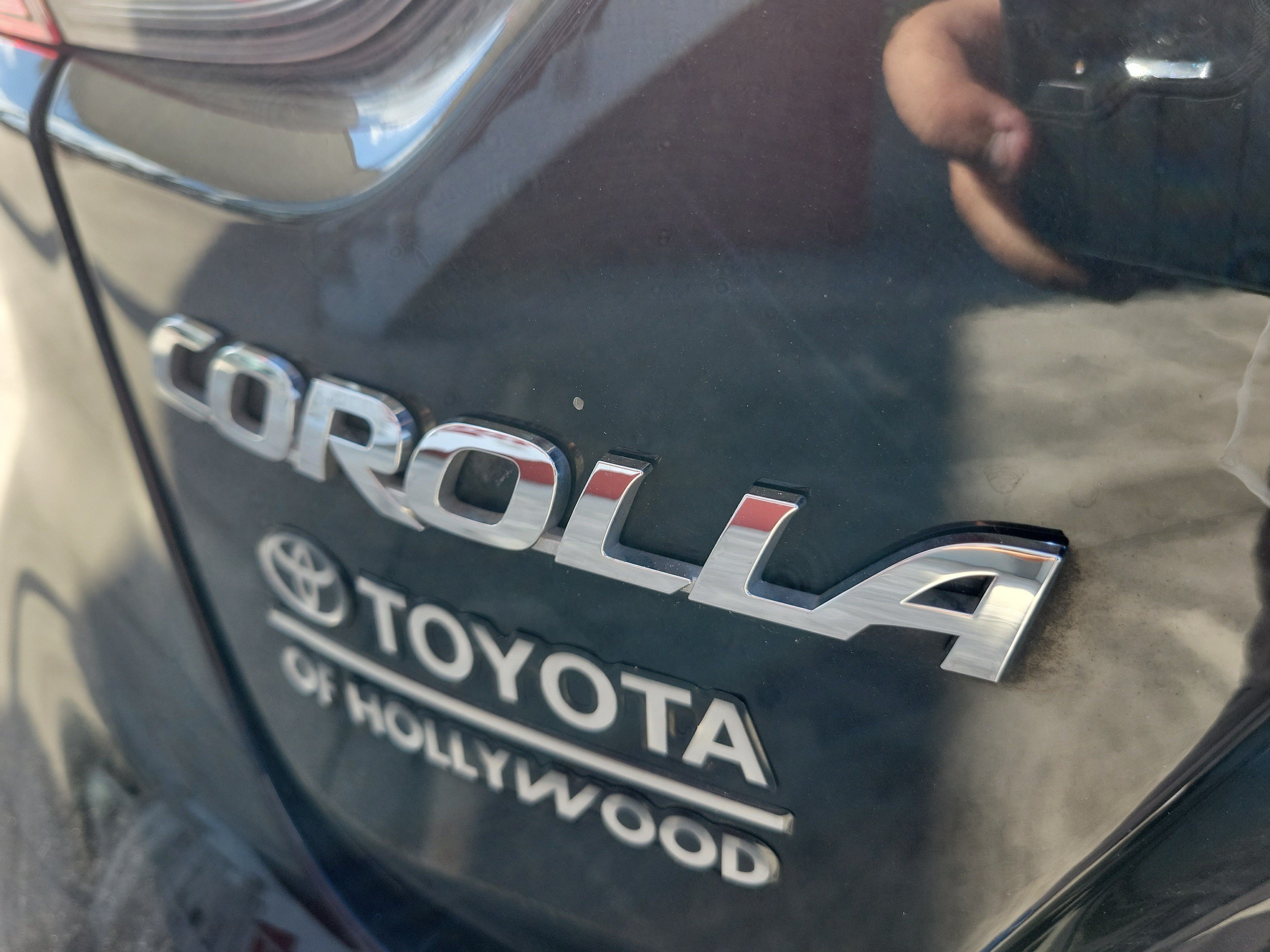 Used 2025 Toyota Corolla LE FWD image 10