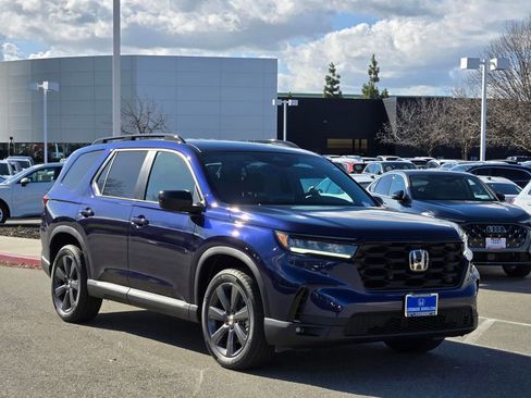 New 2025 Honda Pilot Sport image 8