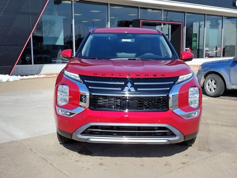 New 2026 Mitsubishi Outlander SE image 12