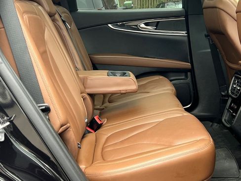 Certified 2022 Lincoln Nautilus Reserve w/ Cargo Utility Package image 11