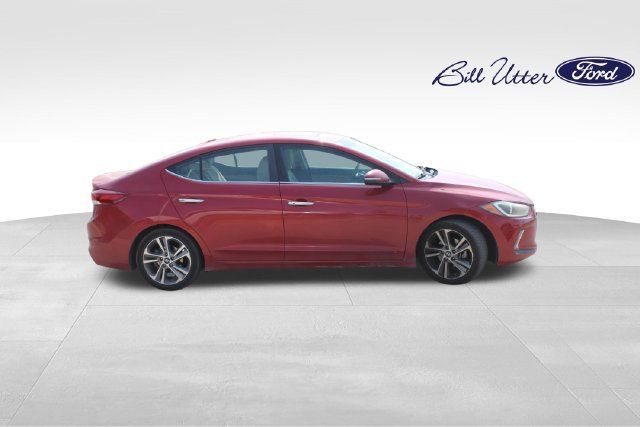 Used 2017 Hyundai Elantra Limited w/ Limited Ultimate Package 05 FWD image 4