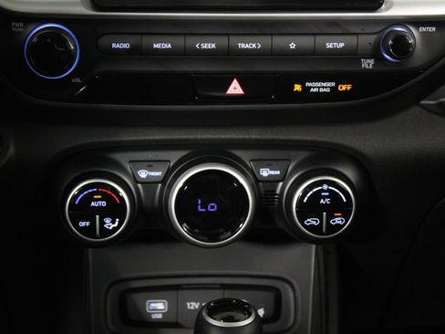 Certified 2026 Hyundai Venue SEL FWD image 21