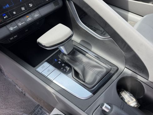 Used 2024 Hyundai Elantra SEL FWD image 22