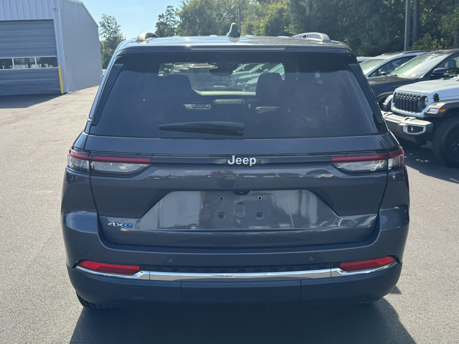 Used 2024 Jeep Grand Cherokee Limited 4xe AWD/4WD image 6