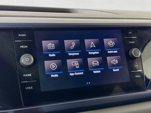 Certified 2023 Volkswagen Taos SE image 16