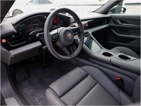 New 2025 Porsche Taycan image 4