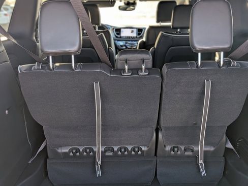 New 2026 Chrysler Pacifica Limited w/ S Appearance Package image 30