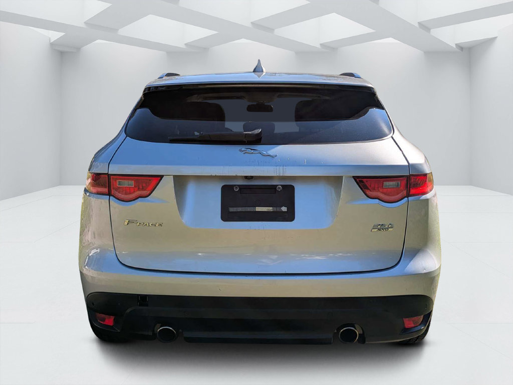 Used 2017 Jaguar F-PACE R-Sport AWD/4WD image 4