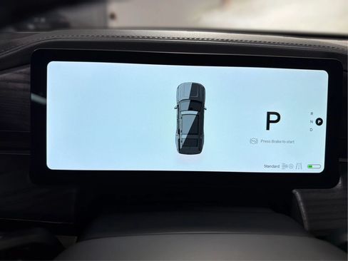 Used 2023 Rivian R1S Adventure Dual AWD/4WD image 30