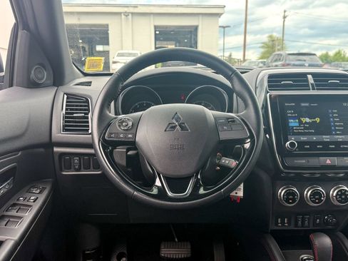 Used 2024 Mitsubishi Outlander Sport AWD image 24