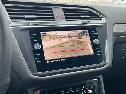 Used 2022 Volkswagen Tiguan SEL R-Line AWD/4WD image 37