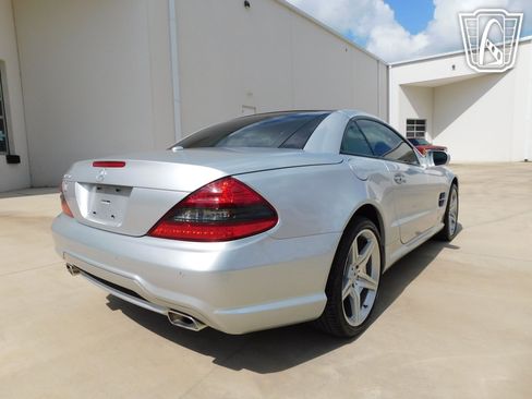 Used 2009 Mercedes-Benz SL 550 image 25