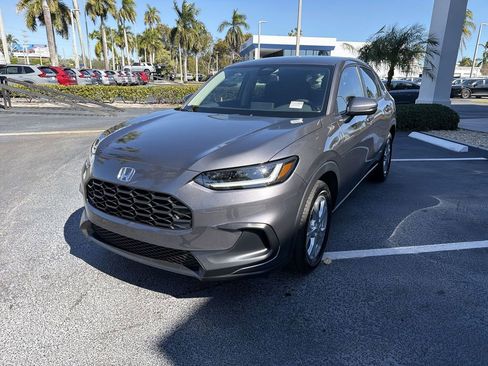 Certified 2025 Honda HR-V LX image 6