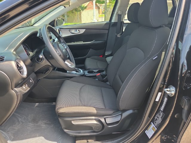 Certified 2023 Kia Forte LXS w/ LXS Technology Package FWD image 12