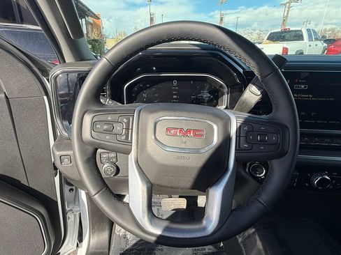Used 2026 GMC Sierra 1500 SLT AWD/4WD image 15