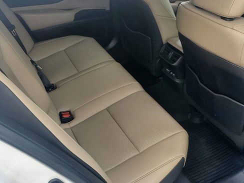 Used 2021 Lexus ES 300h w/ Premium Package image 26