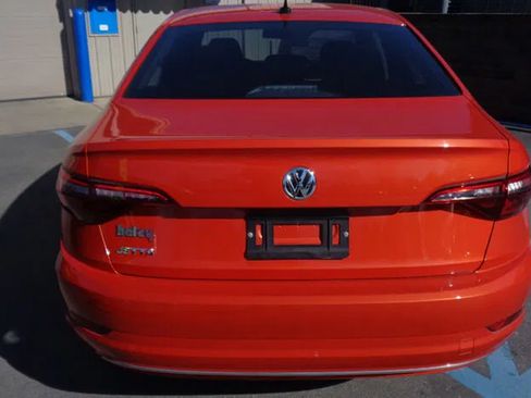 Used 2020 Volkswagen Jetta S w/ Driver Assistance Package FWD image 4