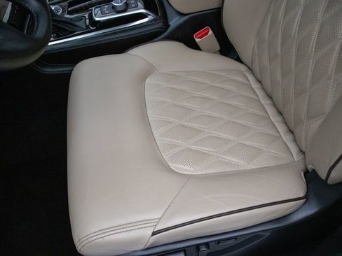 Used 2024 Nissan Armada Platinum w/ Captain's Chairs Package image 31