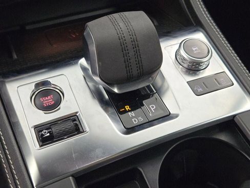 Used 2024 Jaguar F-PACE R-Dynamic S image 31