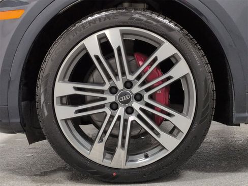 Used 2019 Audi SQ5 Premium Plus w/ Premium Plus Package image 14